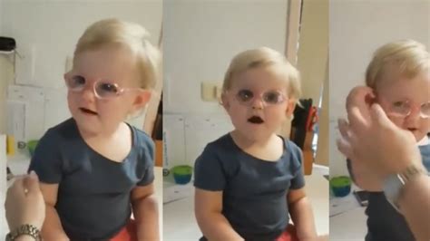 Así es la tierna reacción de una niña la primera vez que  .